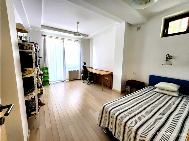 Rustovo'da 5 Yatak Odalı Villa, 392 m²